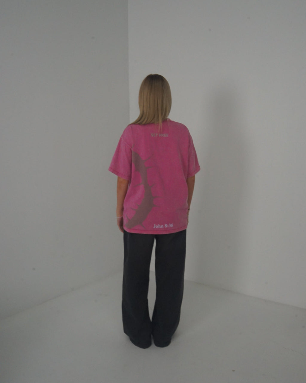 Set Free Christian T-Shirt – John 8:36 Bible Verse